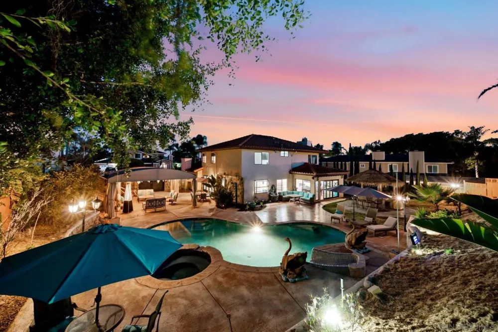 5771 Casa Grande Bonita, CA 91902