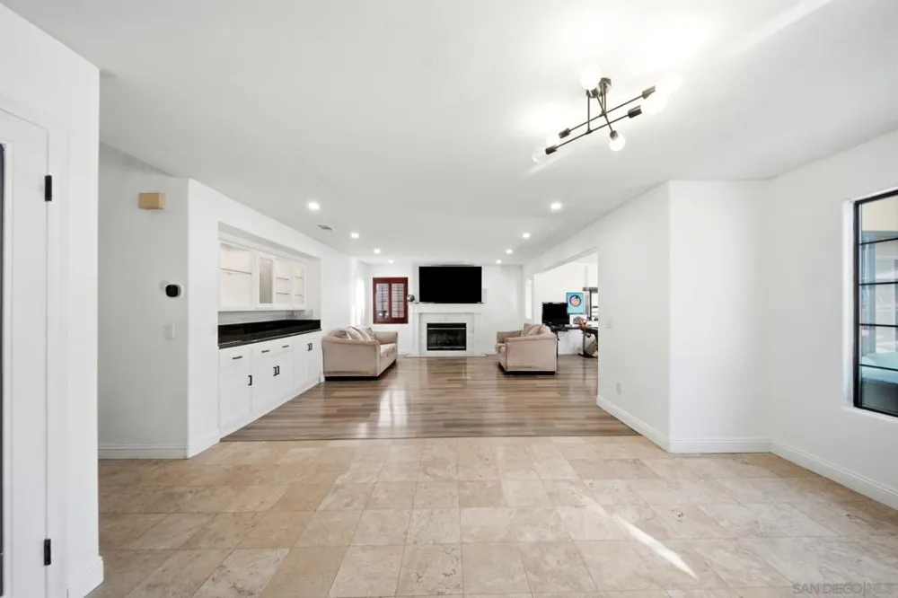 5771 Casa Grande Bonita, CA 91902