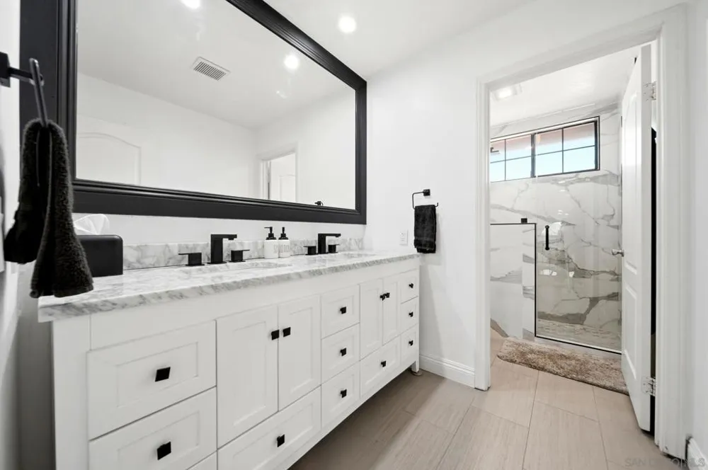 5771 Casa Grande Bonita, CA 91902
