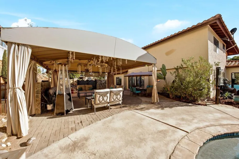 5771 Casa Grande Bonita, CA 91902