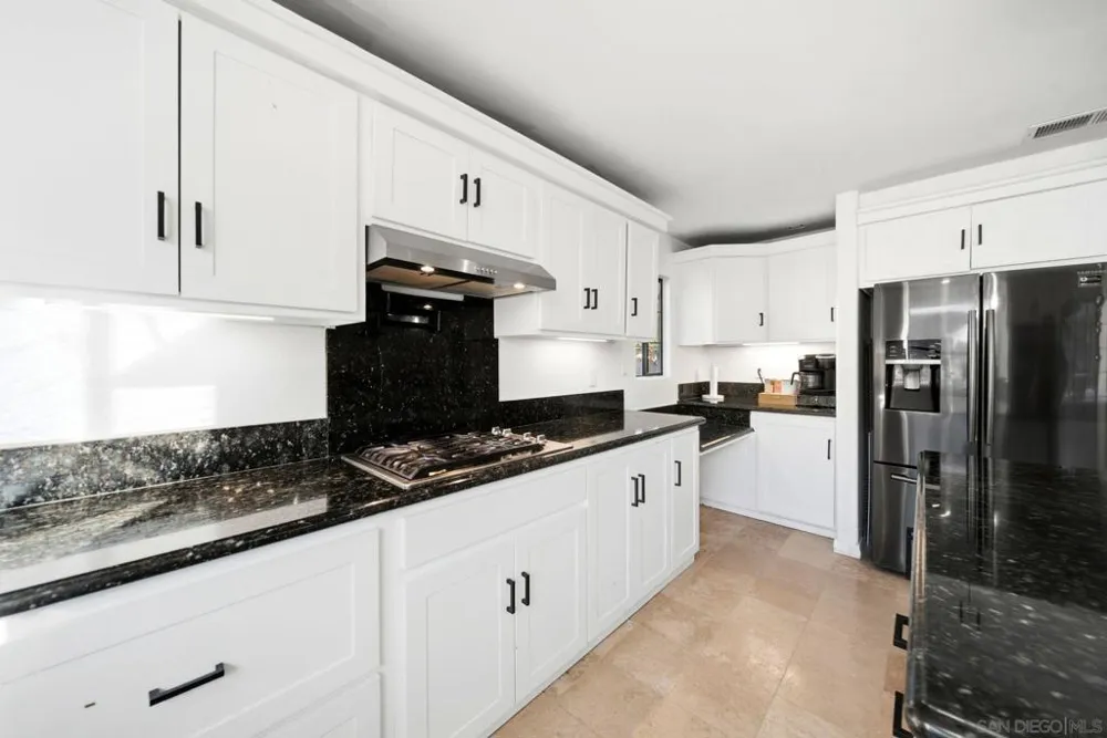 5771 Casa Grande Bonita, CA 91902