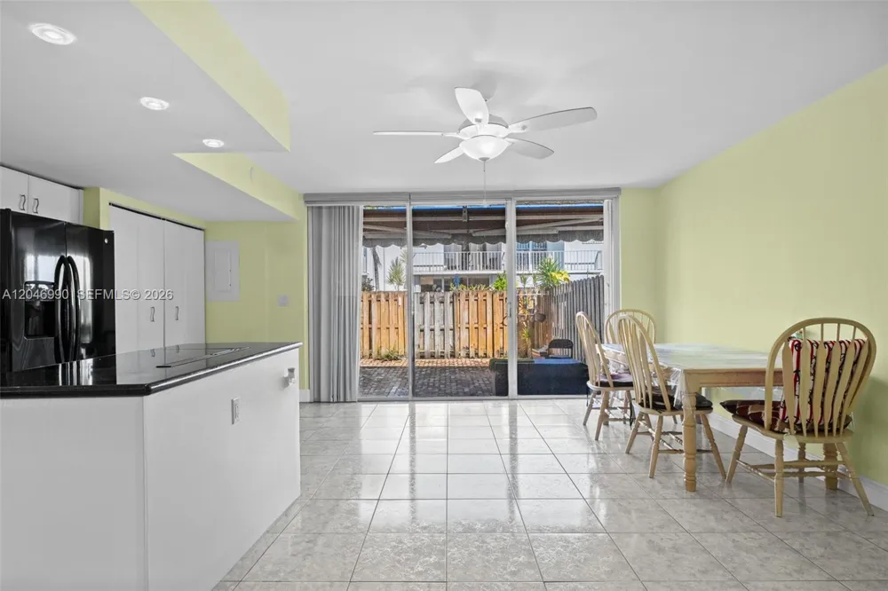 801 NE 27th Ave Hallandale Beach, FL 33009