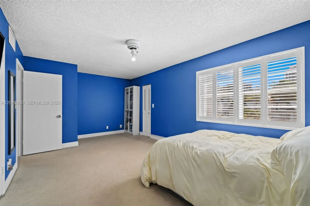 801 NE 27th Ave Hallandale Beach, FL 33009
