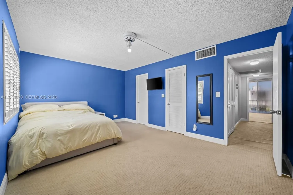 801 NE 27th Ave Hallandale Beach, FL 33009