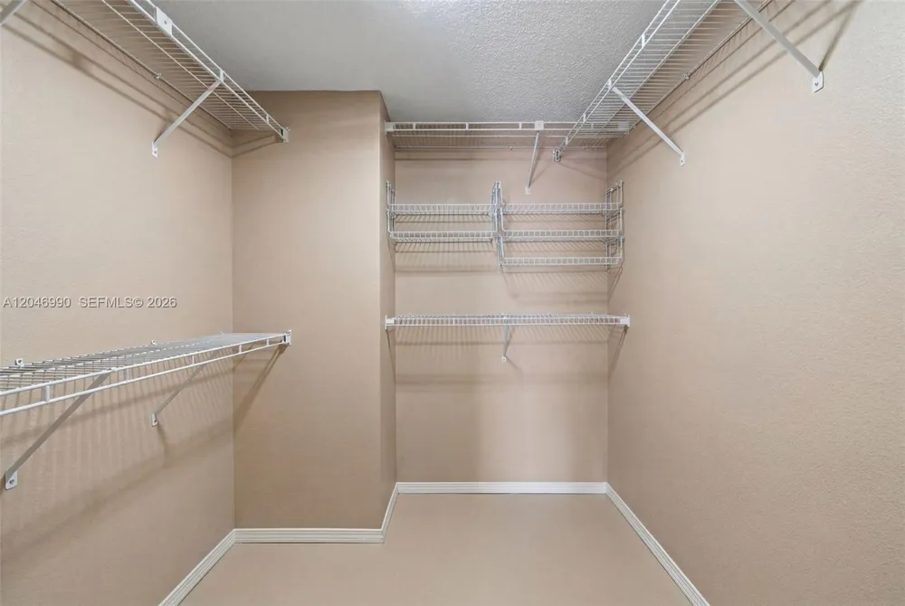 801 NE 27th Ave Hallandale Beach, FL 33009