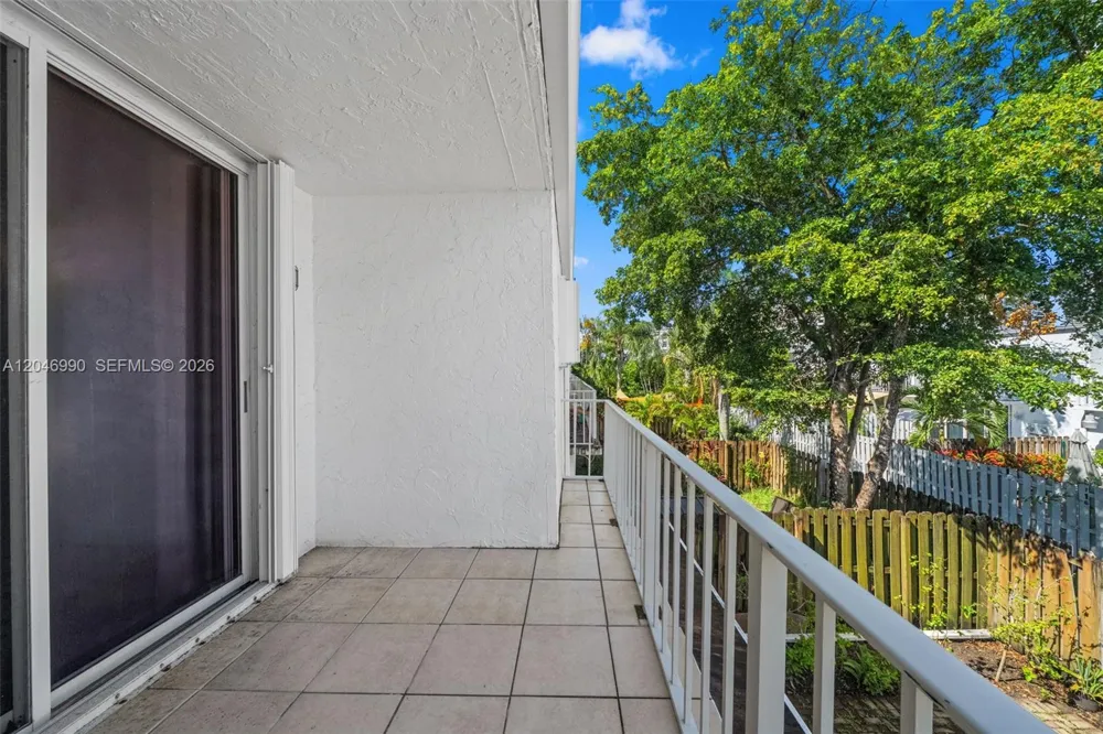 801 NE 27th Ave Hallandale Beach, FL 33009