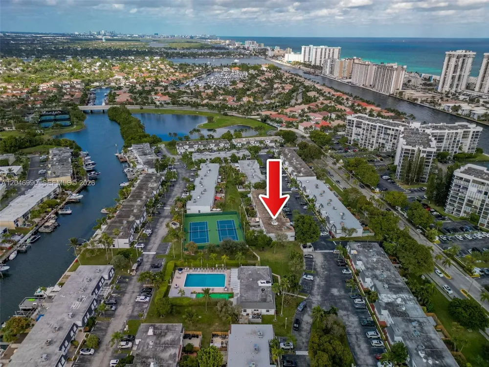 801 NE 27th Ave Hallandale Beach, FL 33009
