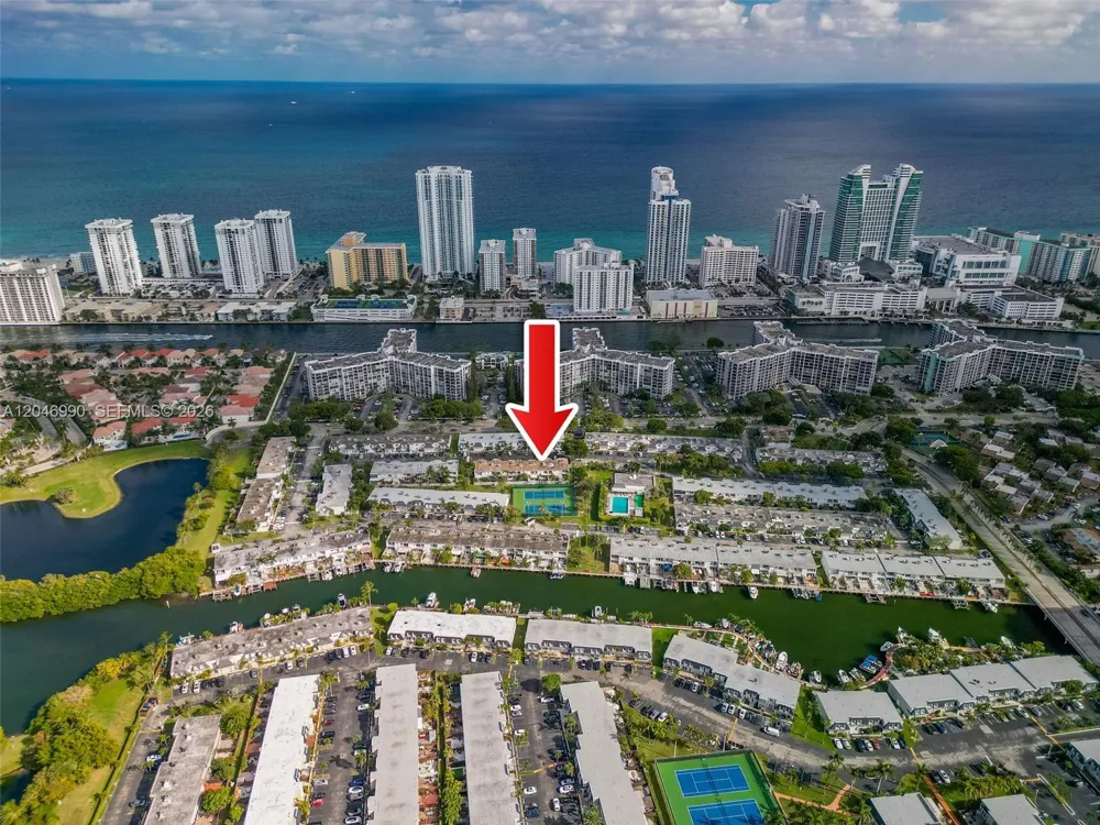 801 NE 27th Ave Hallandale Beach, FL 33009