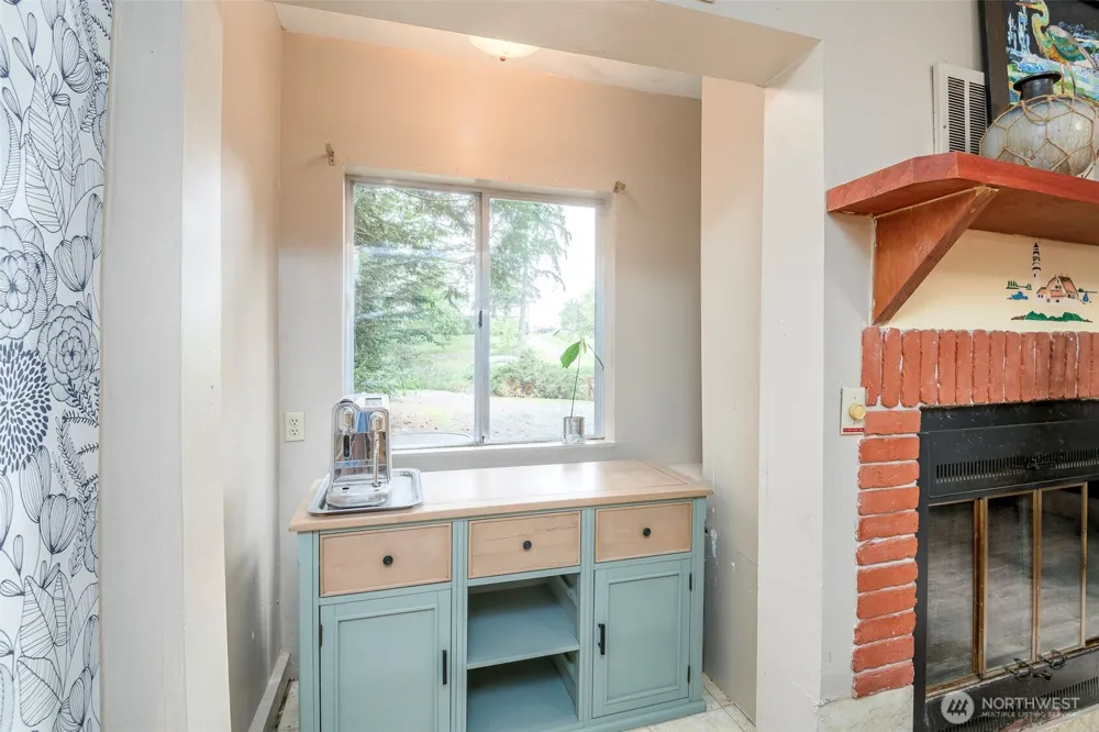 1207 E Madrona Boulevard NW Lakebay, WA 98349