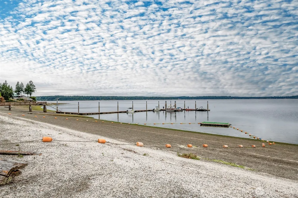 1207 E Madrona Boulevard NW Lakebay, WA 98349