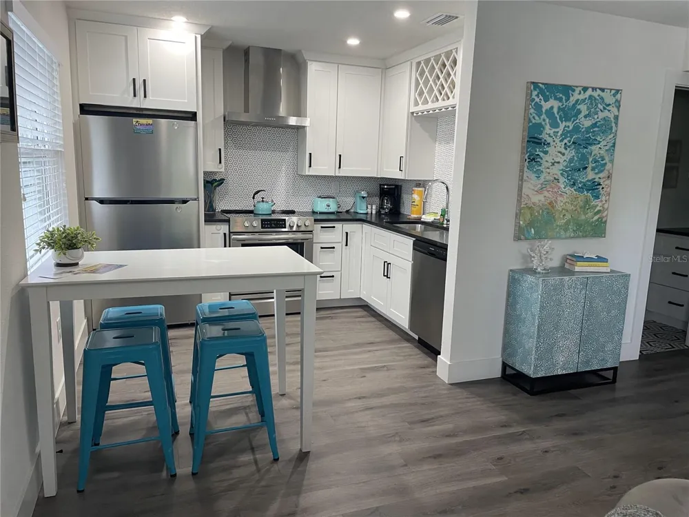 1910 MORRILL STREET #6 Sarasota, FL 34236