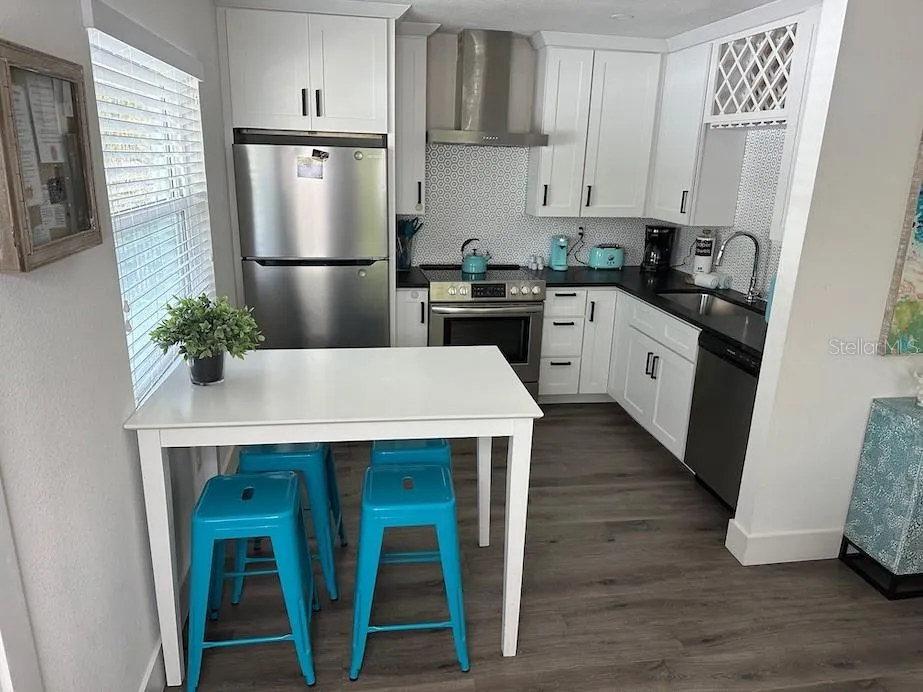 1910 MORRILL STREET #6 Sarasota, FL 34236