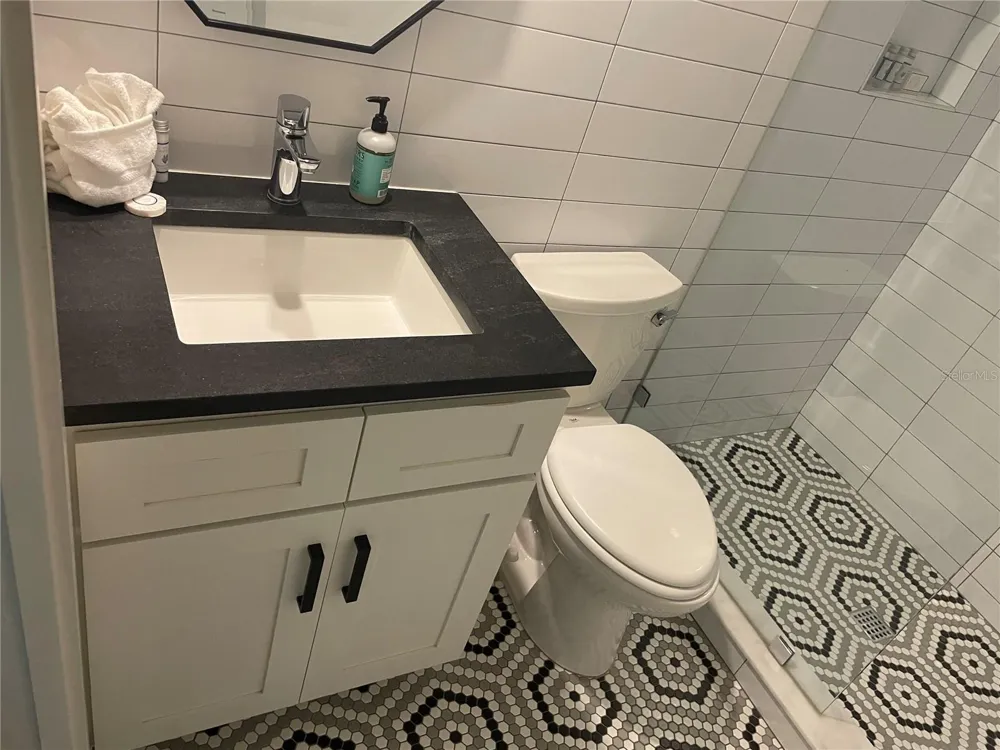 1910 MORRILL STREET #6 Sarasota, FL 34236