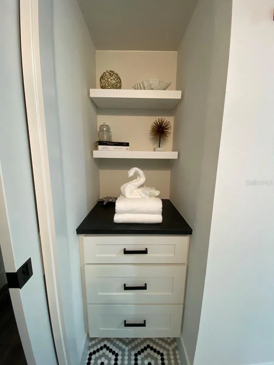 1910 MORRILL STREET #6 Sarasota, FL 34236