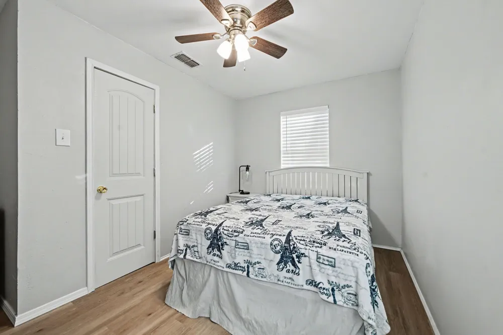 762 Oak Leaf Trail East Tawakoni, TX 75472