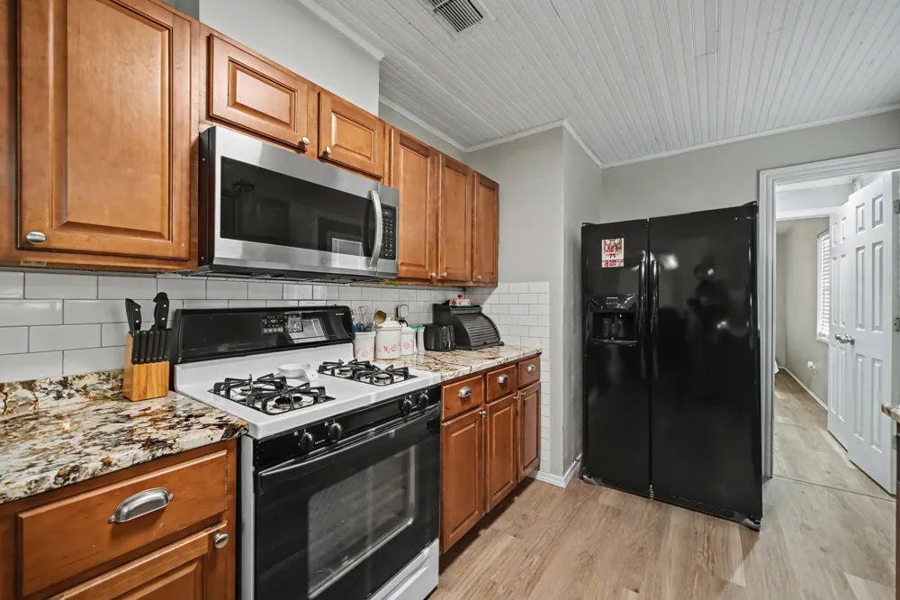 762 Oak Leaf Trail East Tawakoni, TX 75472