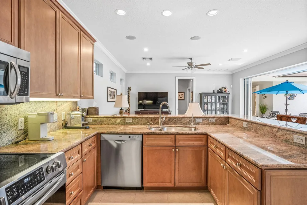 224 Oak Hammock Circle SW Vero Beach, FL 32962