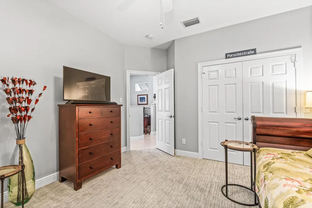 224 Oak Hammock Circle SW Vero Beach, FL 32962
