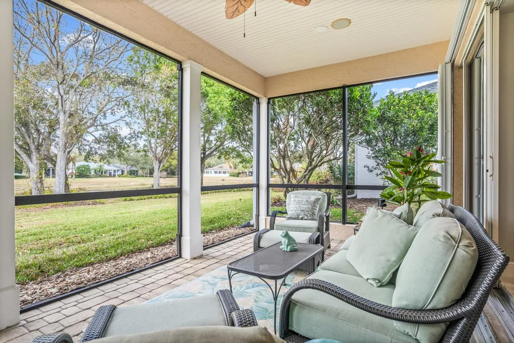 224 Oak Hammock Circle SW Vero Beach, FL 32962