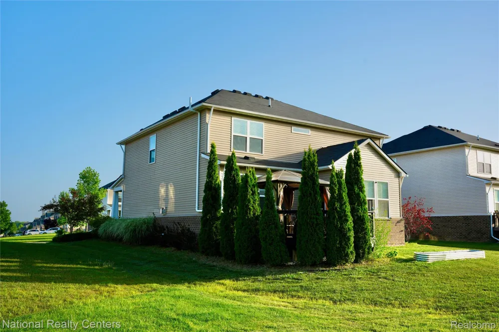 58180 Jonagold Lane Lyon Charter Township, MI 48165