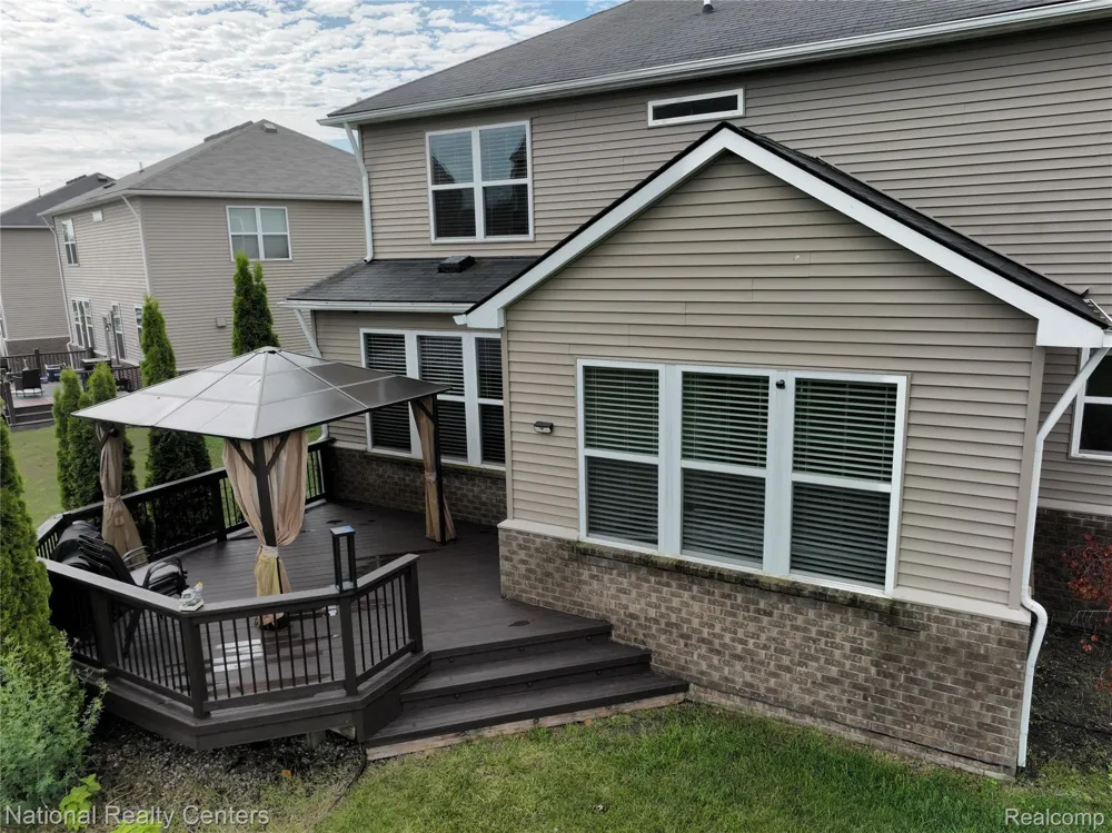 58180 Jonagold Lane Lyon Charter Township, MI 48165