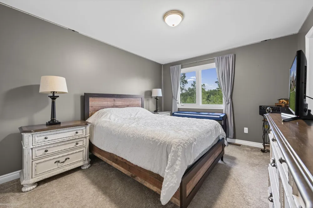 68242 Lake Angela Pointe Street Richmond City, MI 48062