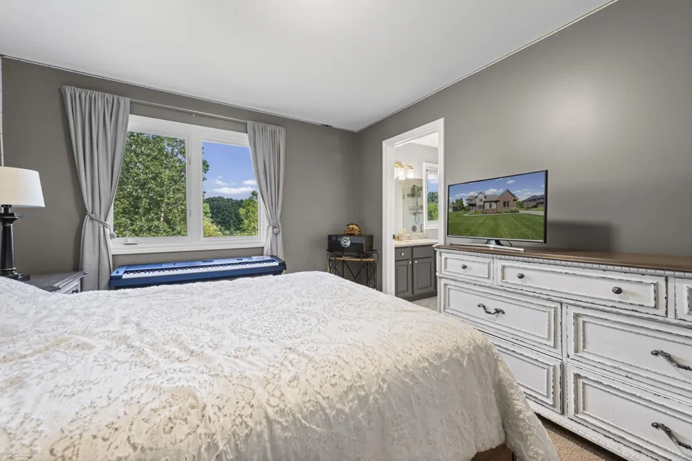 68242 Lake Angela Pointe Street Richmond City, MI 48062