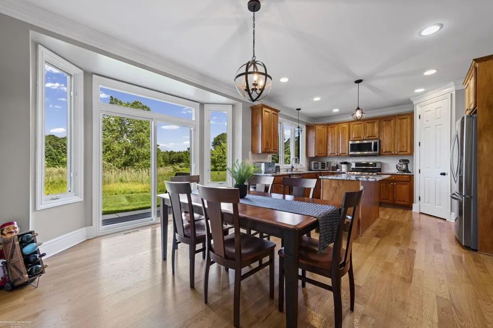 68242 Lake Angela Pointe Street Richmond City, MI 48062
