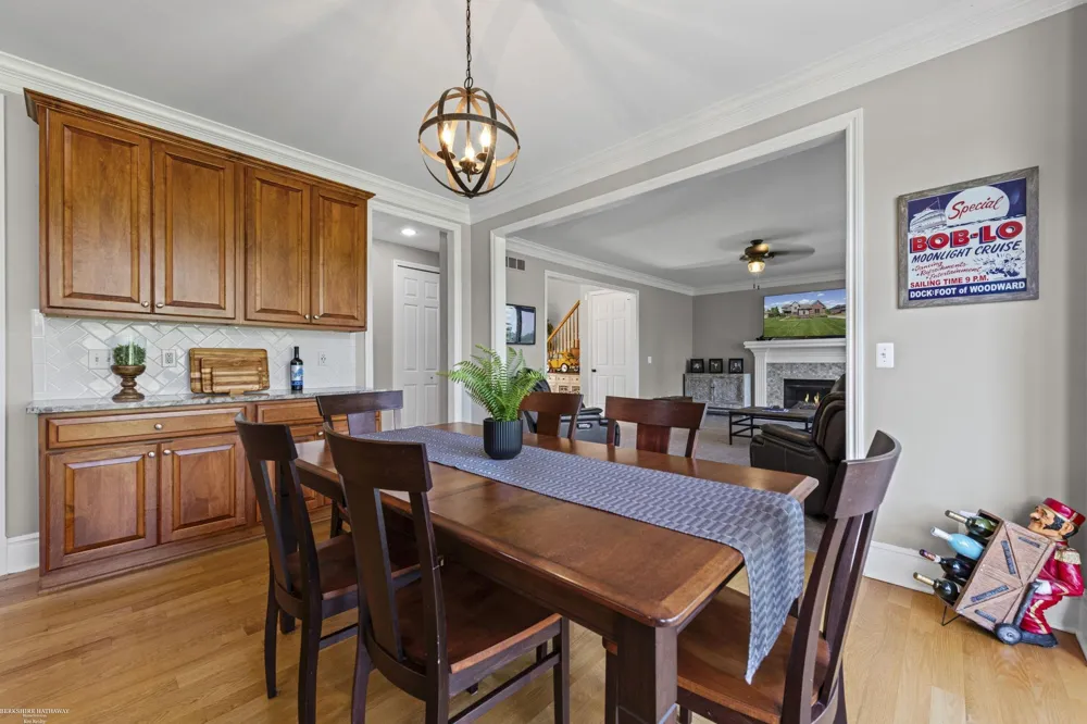 68242 Lake Angela Pointe Street Richmond City, MI 48062