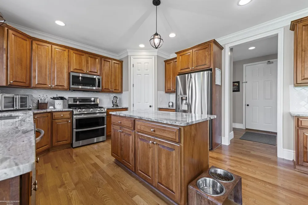 68242 Lake Angela Pointe Street Richmond City, MI 48062