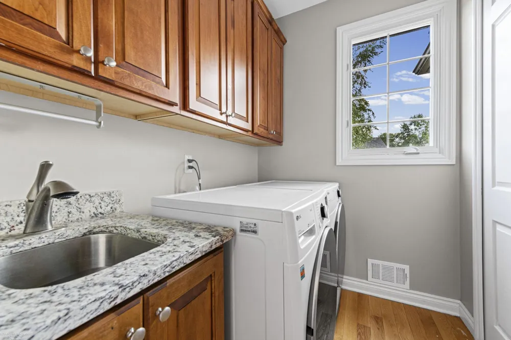 68242 Lake Angela Pointe Street Richmond City, MI 48062