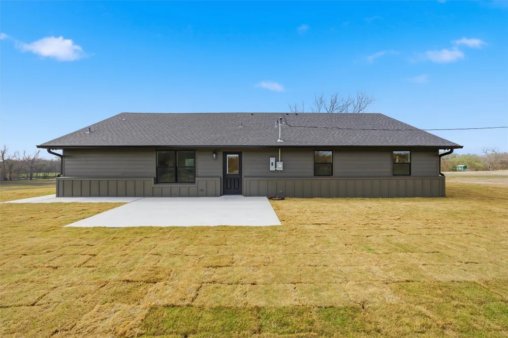 2303 Pilgrim Lane Lorena, TX 76655