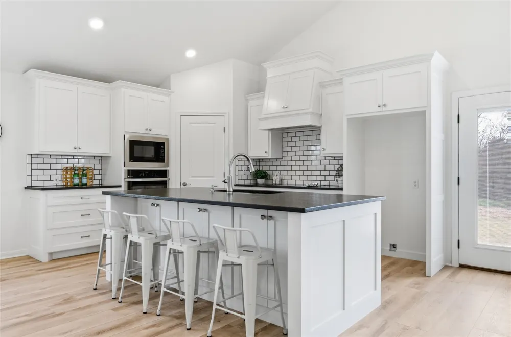 2303 Pilgrim Lane Lorena, TX 76655