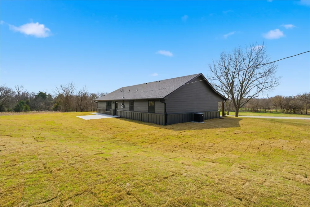 2303 Pilgrim Lane Lorena, TX 76655
