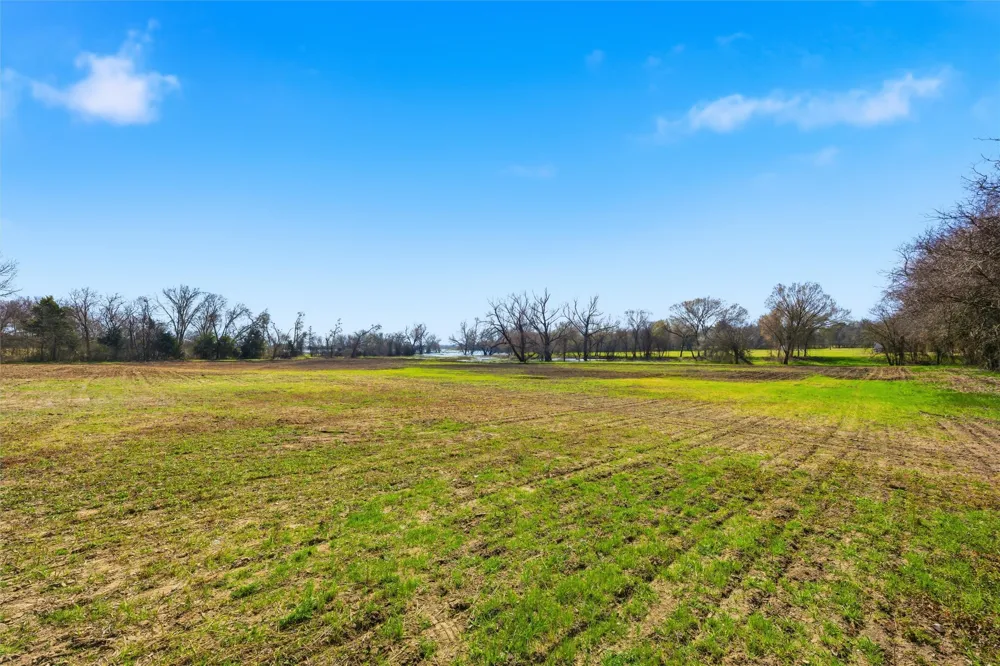 2303 Pilgrim Lane Lorena, TX 76655
