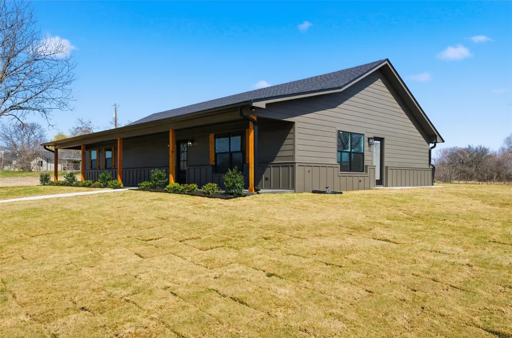 2303 Pilgrim Lane Lorena, TX 76655