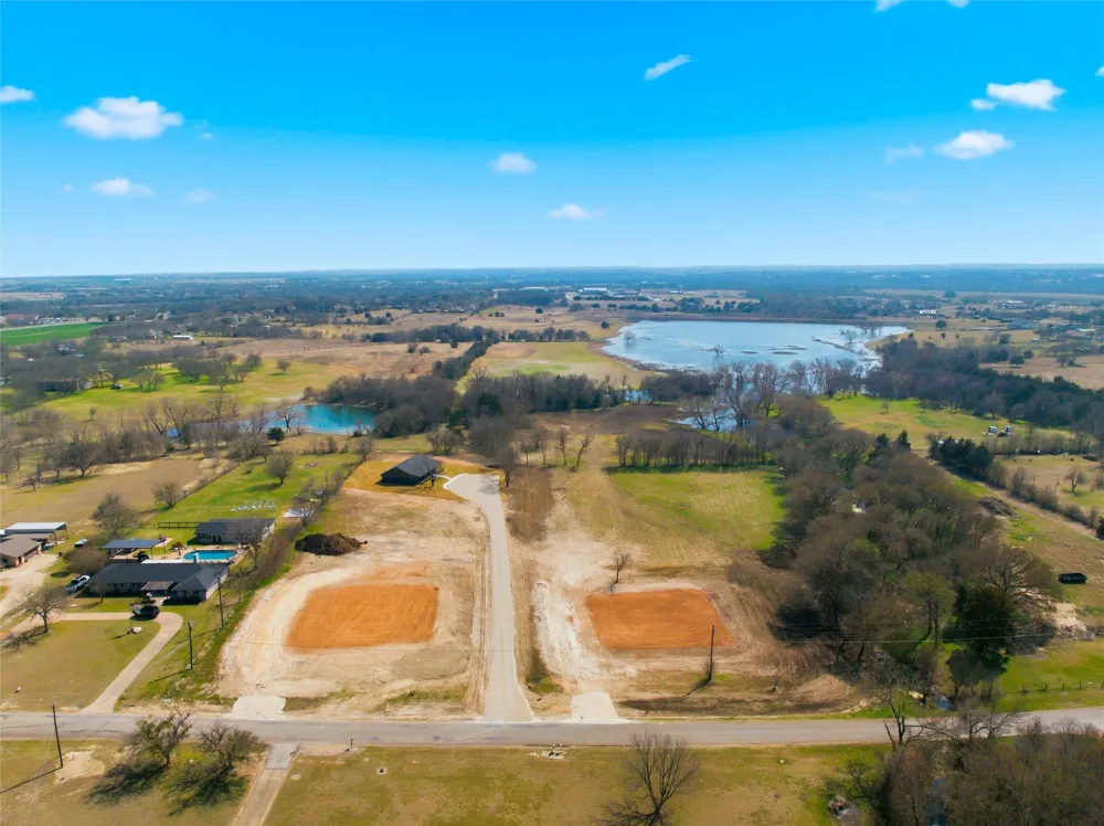 2303 Pilgrim Lane Lorena, TX 76655