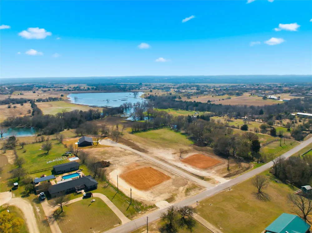 2303 Pilgrim Lane Lorena, TX 76655