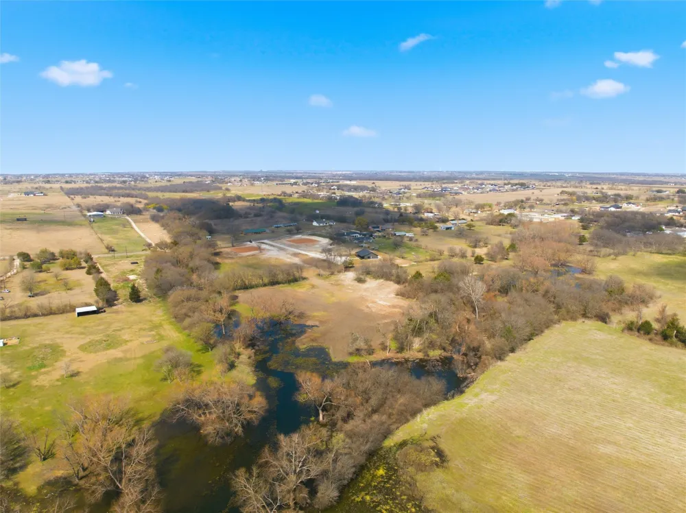 2303 Pilgrim Lane Lorena, TX 76655
