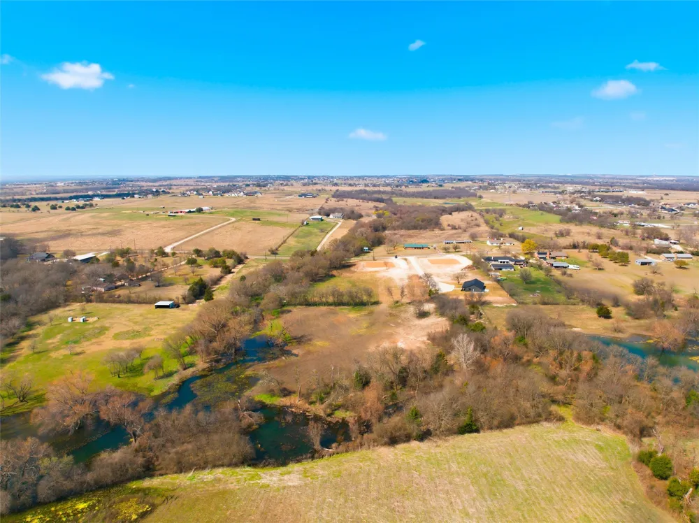 2303 Pilgrim Lane Lorena, TX 76655