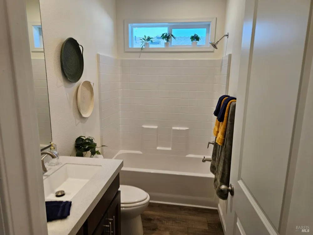 3142 Loretta Way ##27 Santa Rosa, CA 95403