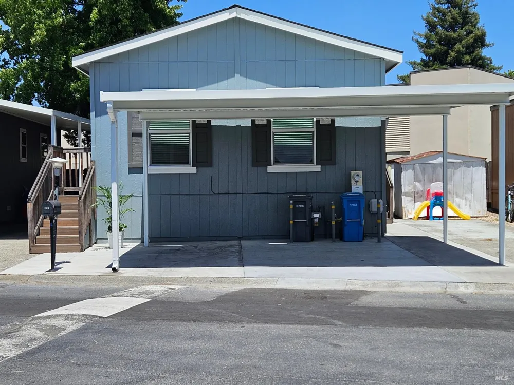 3142 Loretta Way ##27 Santa Rosa, CA 95403
