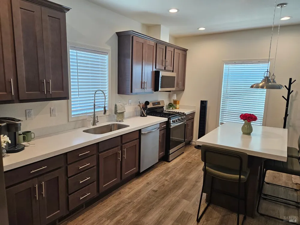 3142 Loretta Way ##27 Santa Rosa, CA 95403