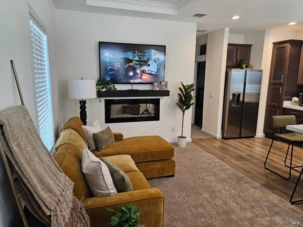 3142 Loretta Way ##27 Santa Rosa, CA 95403