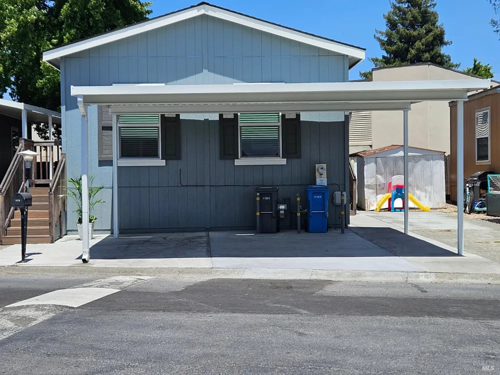 3142 Loretta Way ##27 Santa Rosa, CA 95403