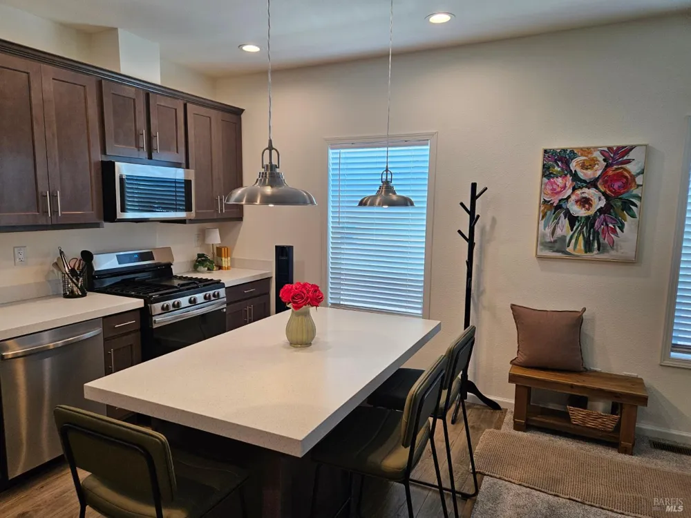 3142 Loretta Way ##27 Santa Rosa, CA 95403