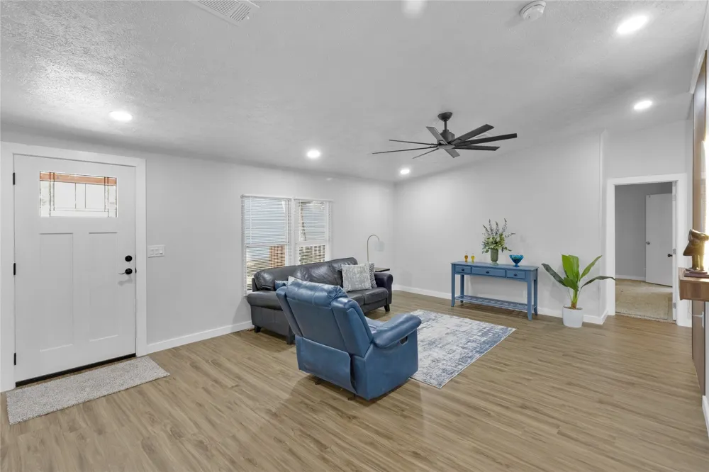 10595 Northlake Circle Kemp, TX 75143