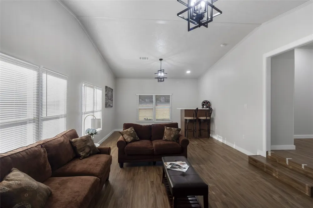 10595 Northlake Circle Kemp, TX 75143