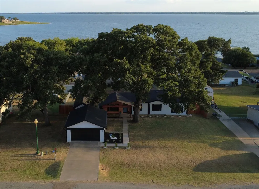 10595 Northlake Circle Kemp, TX 75143
