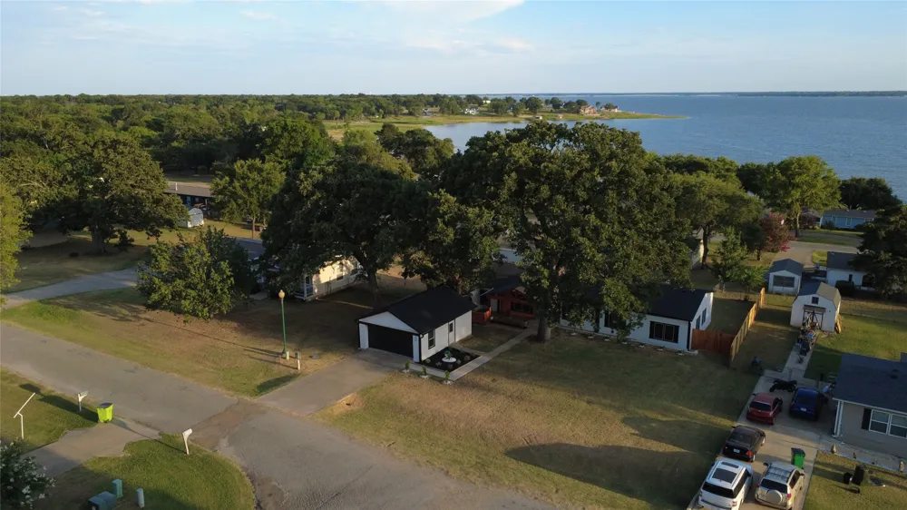 10595 Northlake Circle Kemp, TX 75143